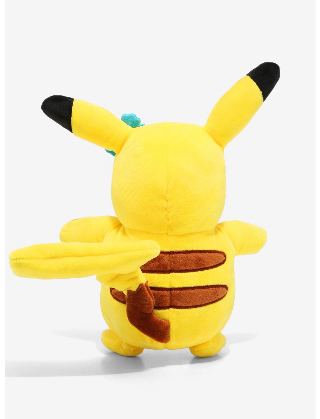 Pikachu met Blauw Bloementje - Pokémon Pluche Knuffel 23 cm - Afbeelding 3